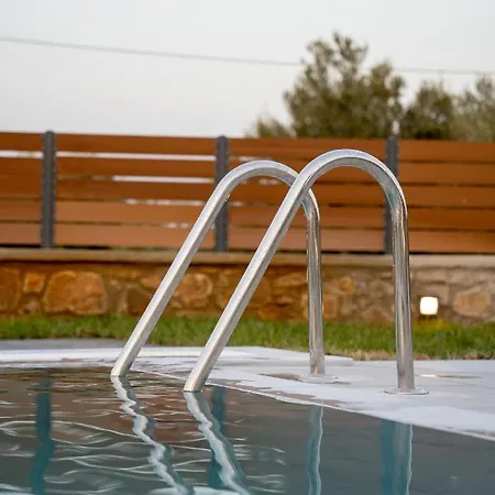 Villa Nontas Ntina With Private Pool & Playground Rethymno (Crete)