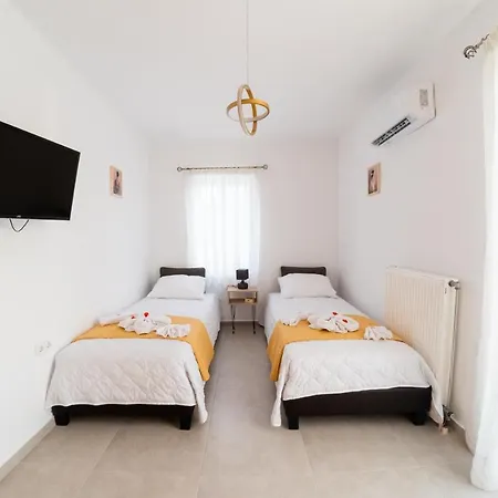 Villa Nontas Ntina With Private Pool & Playground Rethymno (Crete)